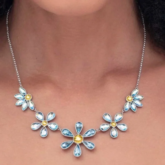 Touchstone Crystal by Swarovski Fresh as a Daisy necklace BNIB better in person! - Picture 6 of 9